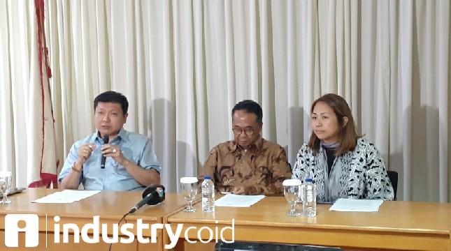 Ketua Asosiasi Pertekstilan Indonesia (API) Ade Sudrajat saat menggelar Konferensi Pers (Foto: Ridwan/Industry.co.id)