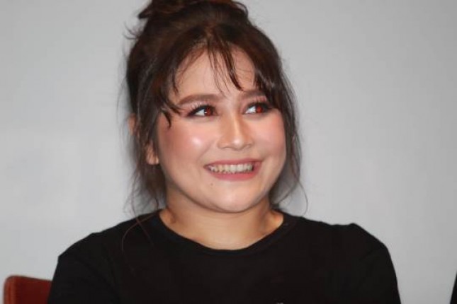 Prilly Latuconsina