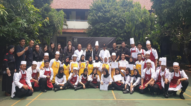 Sotis Hotel Kemang Jakarta Goes To School 