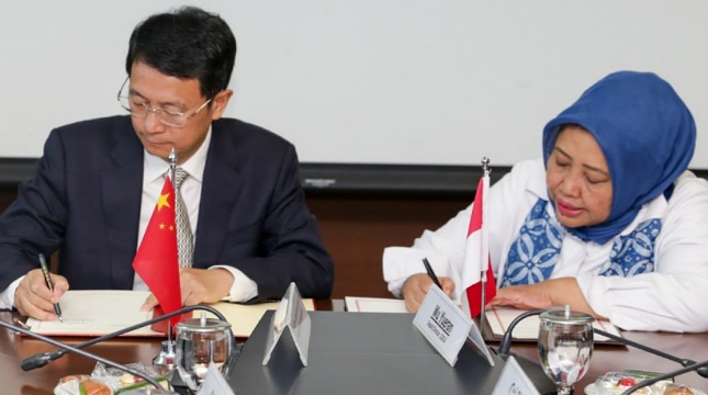 Sekretaris Jenderal PUPR Anita Firmanti dengan Vice Chairman China International Development Cooperation Agency (CIDCA) Deng Boqing 