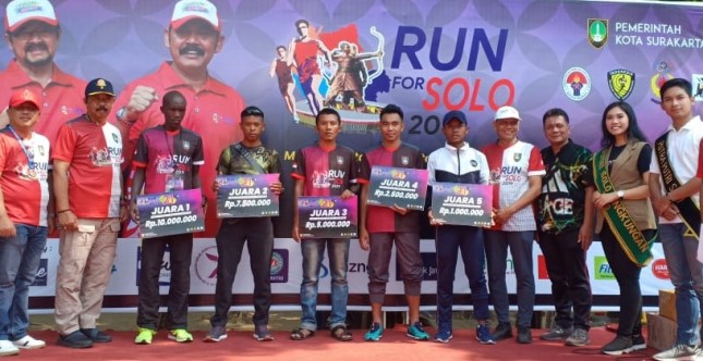 Pelari Yonif 411/Pandawa Kostrad Raih Juara di Ajang Run For Solo 2019 