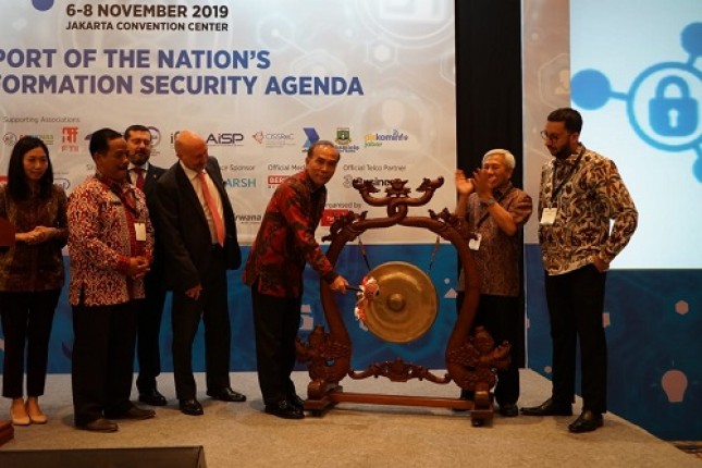 Pameran dan konferensi jasa layanan keuangan berbasis teknologi. Acara ini berlangsung selama 3 hari tanggal 6 – 8 November 2019 di Assembly Hall, Jakarta Convention Center