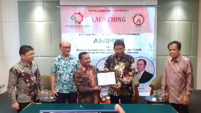 Dirjen IKFT Kemenperin, Muhammad Khayam saat meresmikan berdirinya Asosiasi Refraktori dan Isolasi Indonesia (Asrindo) (Foto: Ridwan/Industry.co.id)