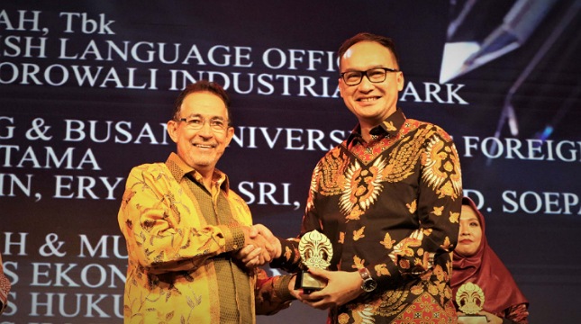 ESRI Indonesia Raih UI Award