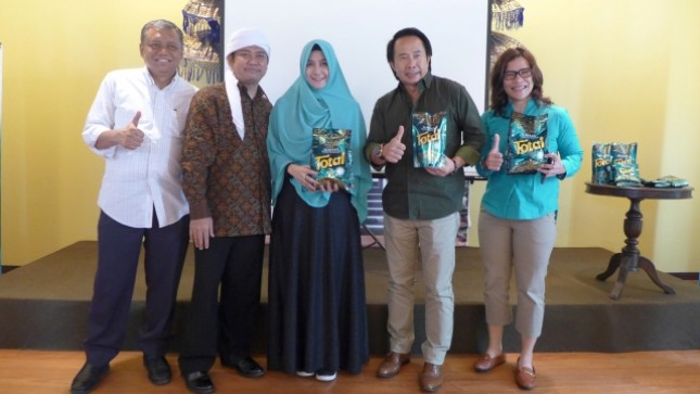 PT Total Chemindo Loka menghadirkan inovasi baru pada produknya dengan memperkenalkan 'Total Almeera' yang merupakan deterjen halal pertama di Indonesia. Foto/Dok. Total