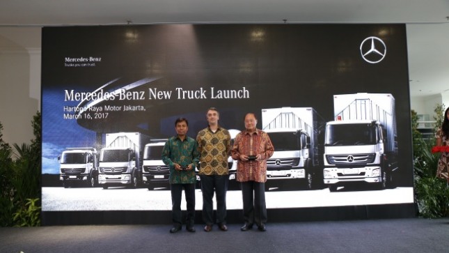 Mercedes Benz Indonesia Luncurkan 5 Truk Terbaru
