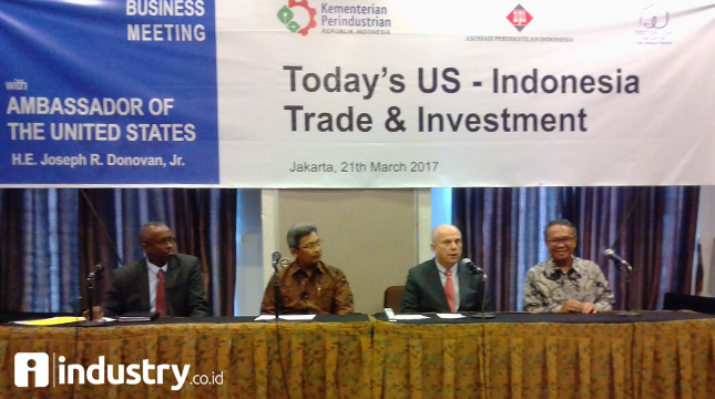 Duta Besar Amerika Serikat (AS) untuk indonesia H.E. Joseph R, Donovan, Jr. (kedua dari kanan) - (Hariyanto/INDUSTRY.co.id)