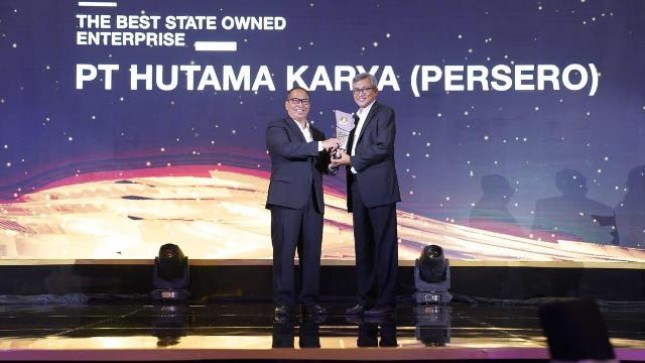 Hutama Karya Dianugerahi Best SOE pada CNBC Indonesia Award 2019
