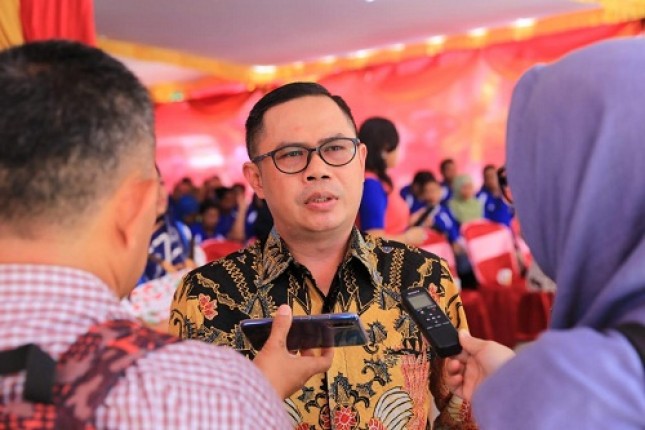 Direktur Umum dan Hukum LPDB-KUMKM Jaenal Aripin