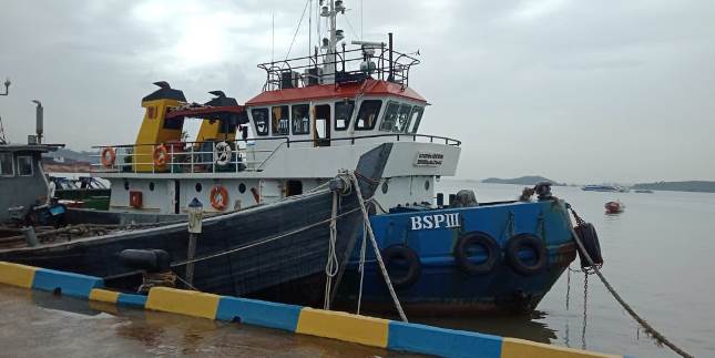 Satgassus Trisula Bakamla RI Kembali Tangkap Dua Kapal Yang Terlibat Perdagangan BBM Illegal 