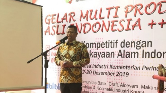 Staf Ahli Menteri Perindustrian Bidang Komunikasi Masrokhan saat membuka pameran "Gelar Multi Produk Asli Indonesia" (Foto: Ridwan/Industry.co.id)
