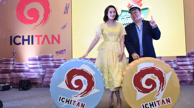 Chelsea Islan, Brand Ambassador Ichitan Bersama Tan Passakornnatee, Chairman & CEO of Ichitan Group