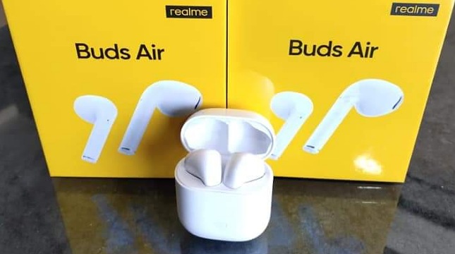 Аир будс 5. АИР Будс q. Realme Buds Air 3 жесты. Аналог Xiaomi airbuds. АИР Бадс 3 Лайт.