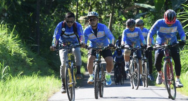 Danmenart 2 Marinir Pimpin Olahraga Bersepeda di Malang 