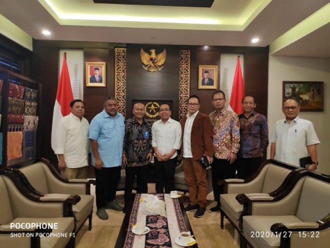 Presiden Joko Widodo siap menghadiri acara puncak Hari Pers Nasional 2020 yang akan diselenggarakan di Banjarmasin, Kalimantan Selatan, pada tanggal 9 Februari mendatang.