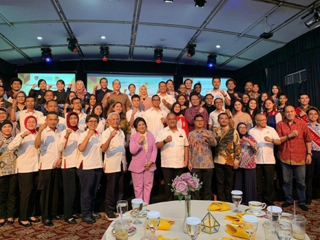 Kepedulian terhadap kualitas pendidikan dan keterampilan berkomunikasi bagi para atlet Indonesia, memicu LSPR Communication & Business Institute memberikan beasiswa