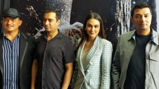 Cliff Sangra, Rocky Soraya (Sutradara), Luna Maya dan Sunil Soraya (Produser) siap memproduksi film "Suzzana Santet Ilmu Pelebur Nyawa" yang mulai Suting Juni 2020 mendatang