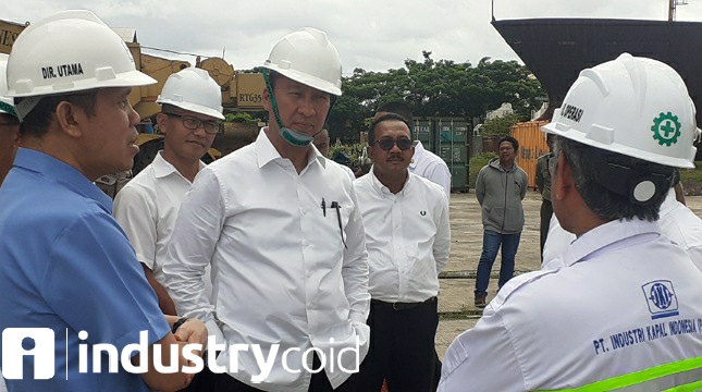 Menteri Perindustrian Agus Gumiwang Kartasasmita saat mengunjungi PT Industri Kapal Indonesia (Persero) (Foto: Ridwan/Industry.co.id)