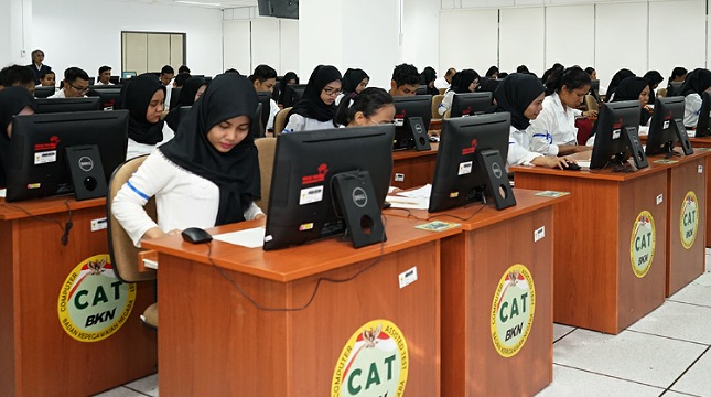 Pelaksanaan Seleksi Kompetensi Dasar (SKD) Calon Pegawai Negeri Sipil (CPNS) Kementerian Perindustrian (Kemenperin) yang digelar di Kantor Badan Kepegawaian Negara (BKN), Jakarta