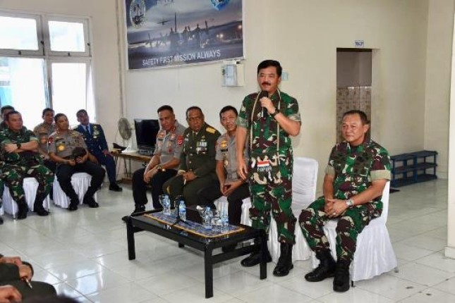 Panglima TNI Marsekal TNI Dr. (H.C.) Hadi Tjahjanto, S.I.P., 
