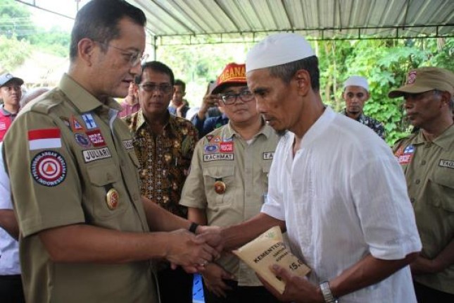 Mensos Republik Indonesia, Juliari P. Batubara 
