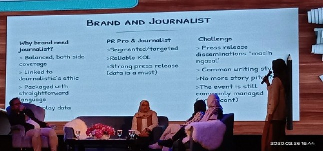 Memperingati HUT ke-16 Majalah MIX Marcomm, menggelar diskusi di Auditorium London School Public Relations (LSPR) Jakarta, Rabu (26/2). Acara menghadirkan jurnalis dari berbagai media, serta para praktisi PR dan pengelola brand dari sejumlah korporat. 