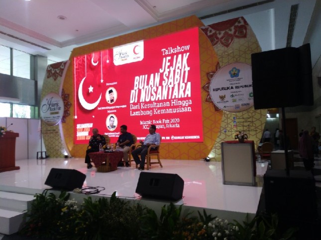 Diskusi Jejak bulan sabit Indonesia di event Islamic books fair