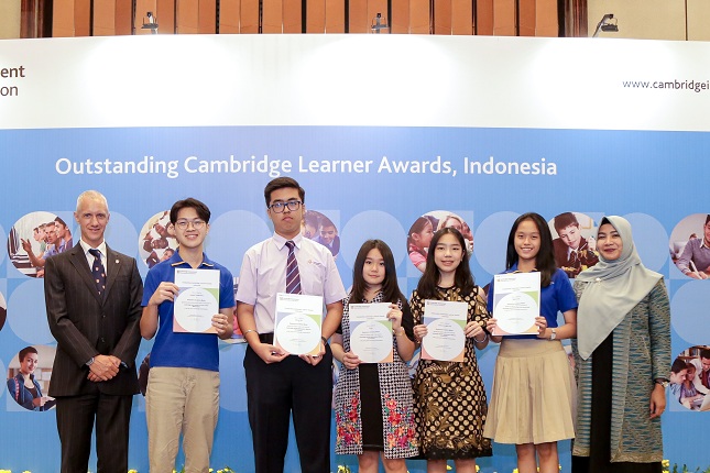 Sampoerna Academy Raih Penghargaan Outstanding Cambridge Learner Awards 