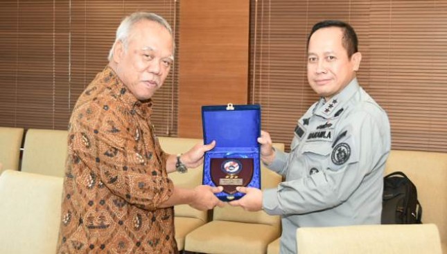 Kepala Bakamla RI Laksdya TNI Aan Kurnia, S.Sos., M.M.