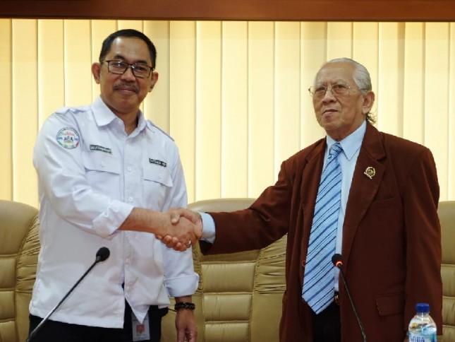 Direktur Pengolahan dan Pemasaran Hasil Tanaman Pangan, Gatut Sumbogodjati