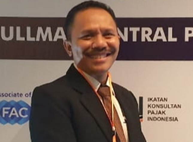 Ronsianus B Daur, SE., BKP., M. Ak _Praktisi Perpajakan - tinggal di Jakarta