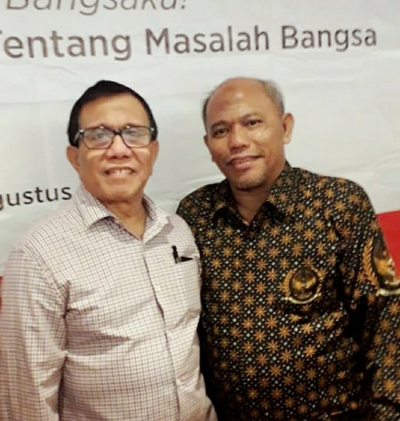 Zulfikar Tanjung Ketua SMSI Medan bersama Hendry Ch Bangun Dewan Pers