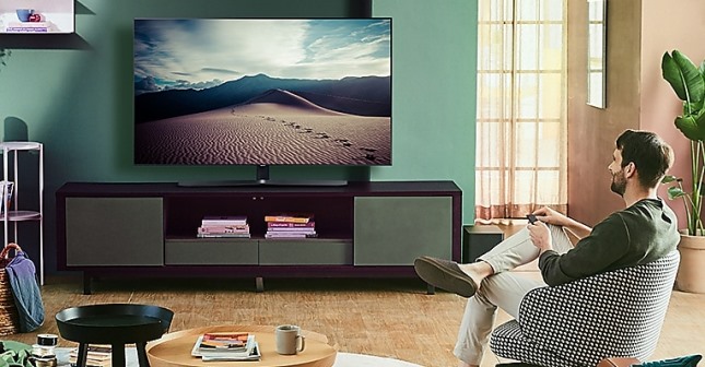 Atasi Bosan di Rumah, Keseruan Bersama Samsung Crystal UHD 4K TV 