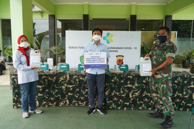 Peruri Menyalurkan Bantuan Kepada BPBD Karawang