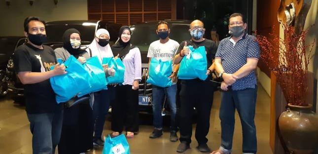 1000 Paket Sembako Donasi Sahabat Kartini dan Bahira