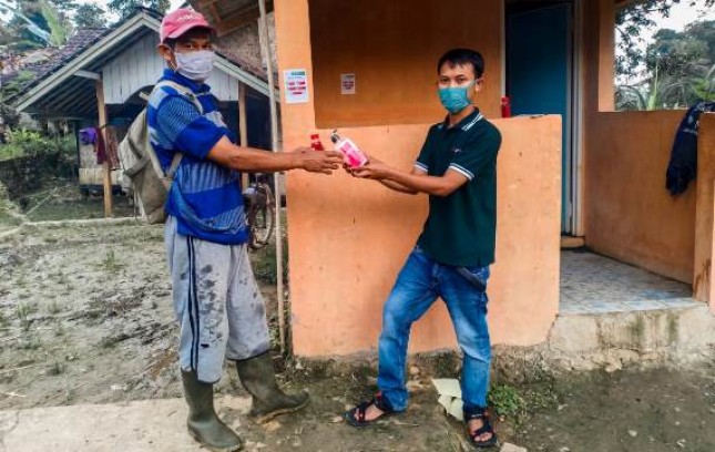 PT Semen Jawa-PT Tambang Sukabumi Bangun Fasilitas Sarana Air Bersih untuk 70 Kepala Keluarga