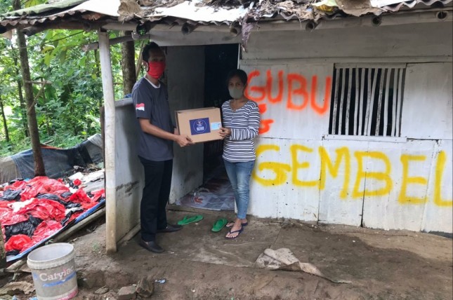 Relawan Gugus Tugas Penanganan Covid-19 Pusat berikan bantuan