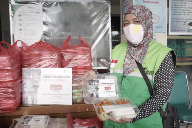 Donasi Hemaviton untuk Tim Medis