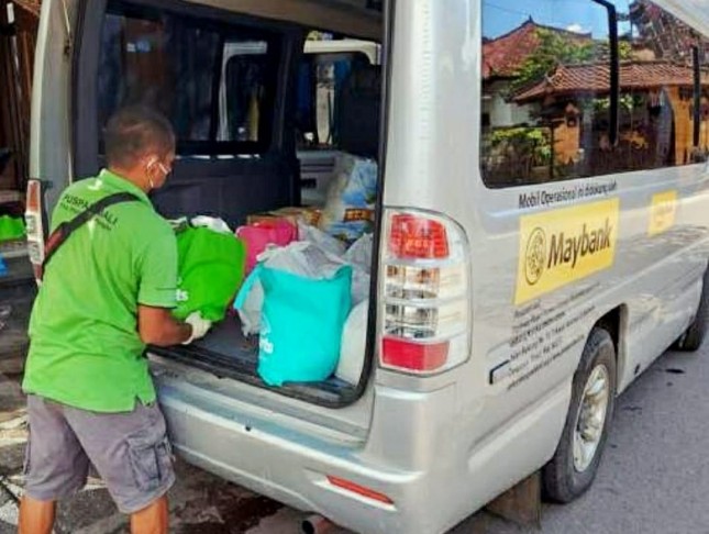 Maybank Indonesia Berikan Donasi 
