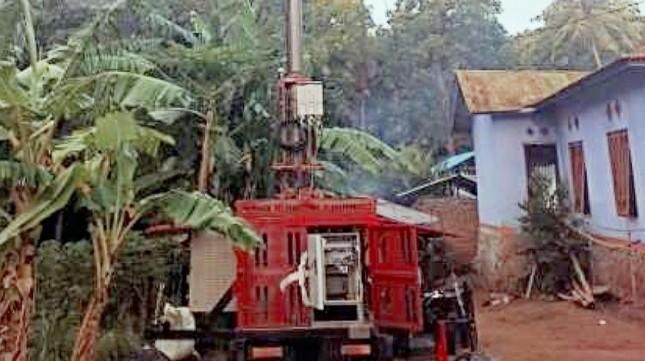 1 Unit Compact Mobile BTS (COMBAT) Berteknologi Terdepan 4G LTE di Desa Woloklibang