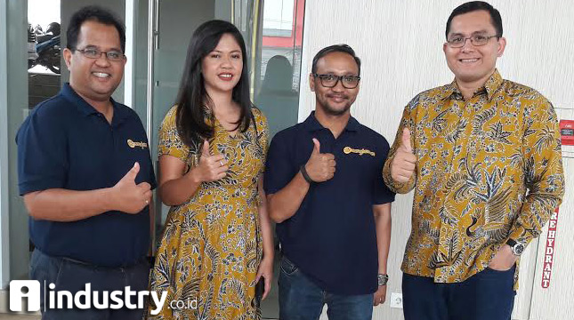  Deputy CEO UangTeman Rio Quiserto, Director of Marketing and Communications UangTeman Donna Arifin, Chief Technology and Product Officer UangTeman Darmawan Zaini, Head of Public & Government Relations UangTeman Rimba Laut. ( INDUSTRY.co.id)