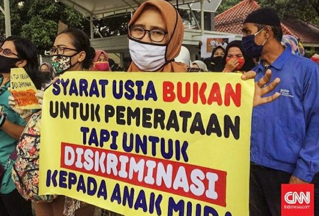 Protes PPDB soal batas usia siswa dan zonasi sekolah Jakarta (foto CNNIndonesia) 