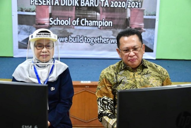 Bamsoet Pastikan Program MPLS SMA 6 Jakarta Berjalan Lancar