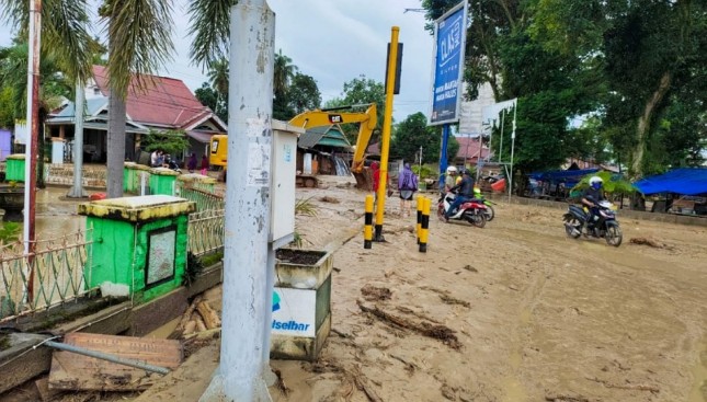 Penanganan Darurat Banjir Bandang di Luwu Utara