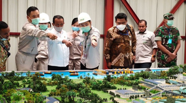 Kepala BKPM Bahlil Lahadalia saat melakukan kunjungan kerja ke Kawasan Industri PT Indonesia Morowali Industrial Park (IMIP) di Morowali, Sulawesi Tengah