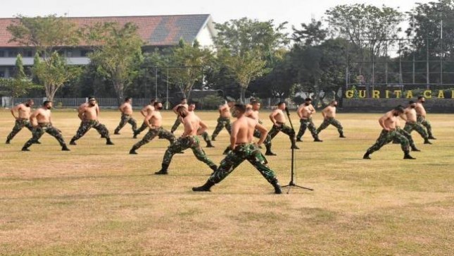 Prajurit Yonif 5 Marinir Surabaya Tingkatkan Pembinaan Fisik