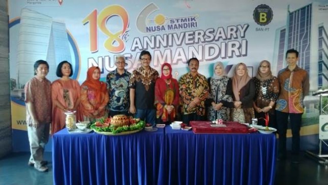 Jajaran pimpinan yayasan Indonesi Nusa Mandiri