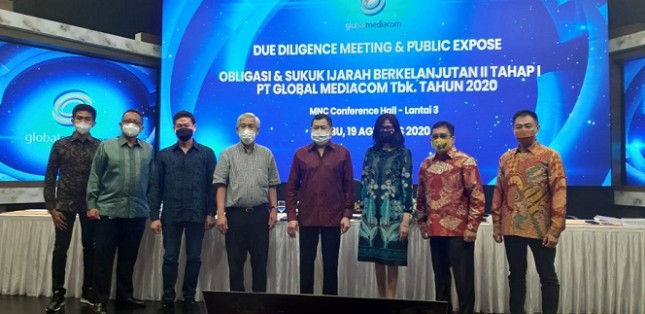 Komisaris dan Direksi PT Global Mediacom Tbk berpose bersama sesaat setelah acara Uji Tuntas PUB II di Jakarta. (Foto: Humas Global Mediacom)
