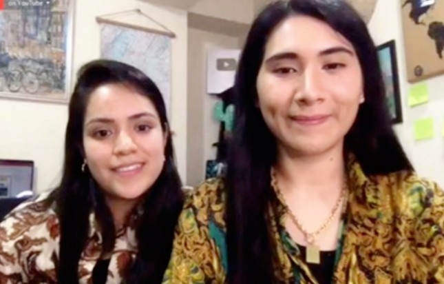 Dua Wisatawan asal Peru - Fatima dan Daniela 