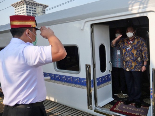 Wakil Ketua DPR RI - Rachmat Gobel Saat Kunjungan Kerja ke Kantor Pusat PT Kereta Api Indonesia (KAI) (Photo by Rifky/Man)
